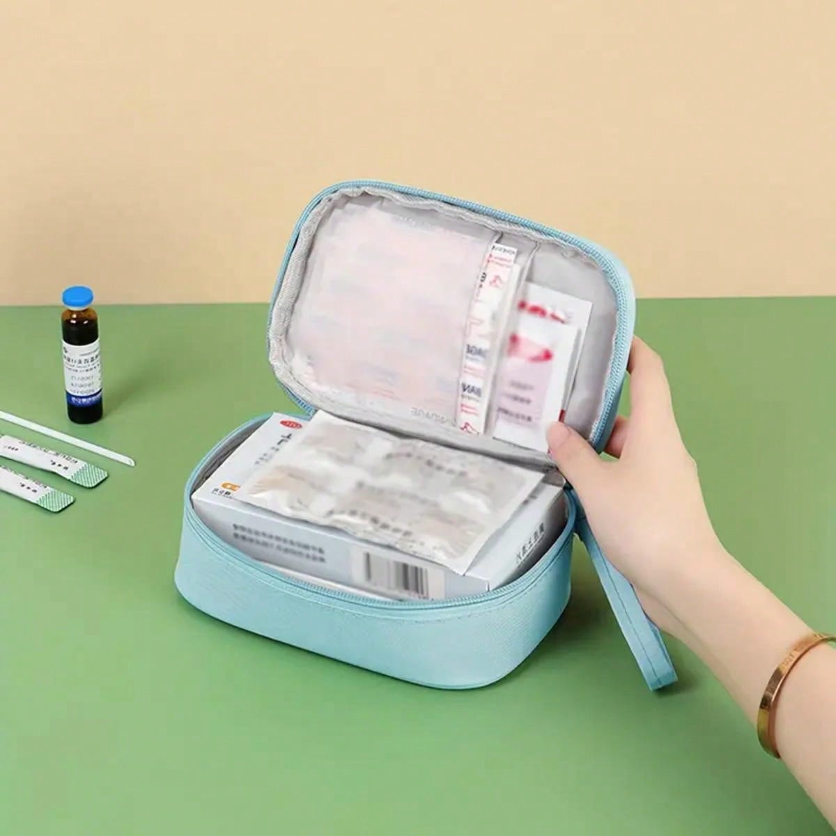Portable First Aid Kit, Emerge - огляд і ціна Car Accessories For Elderly